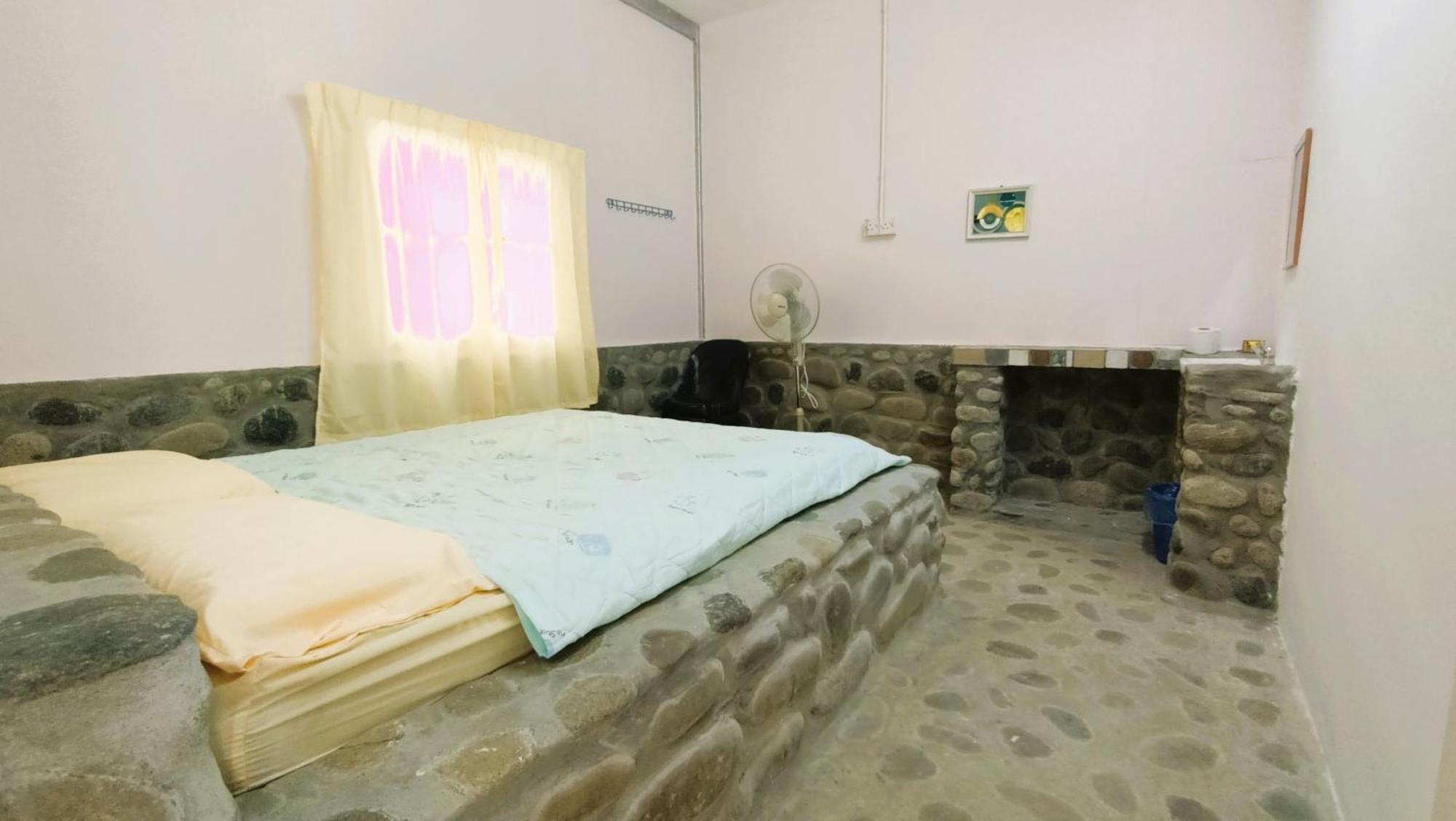 Oyo Home 90491 Flinstone Lodge โกตาคินาบาลู ภายนอก รูปภาพ